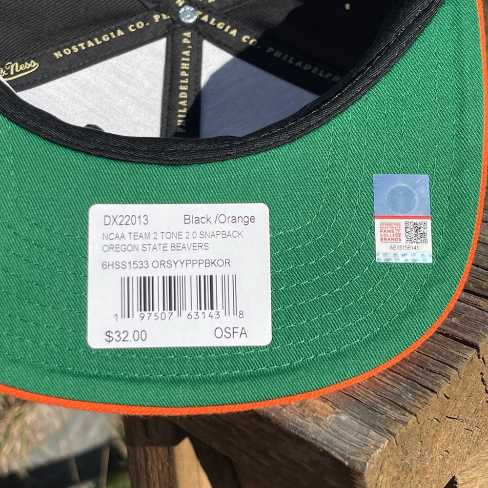 Mitchell & Ness Oregon State Beavers NCAA Original Fit Snapback Cap - Picture 3 of 3